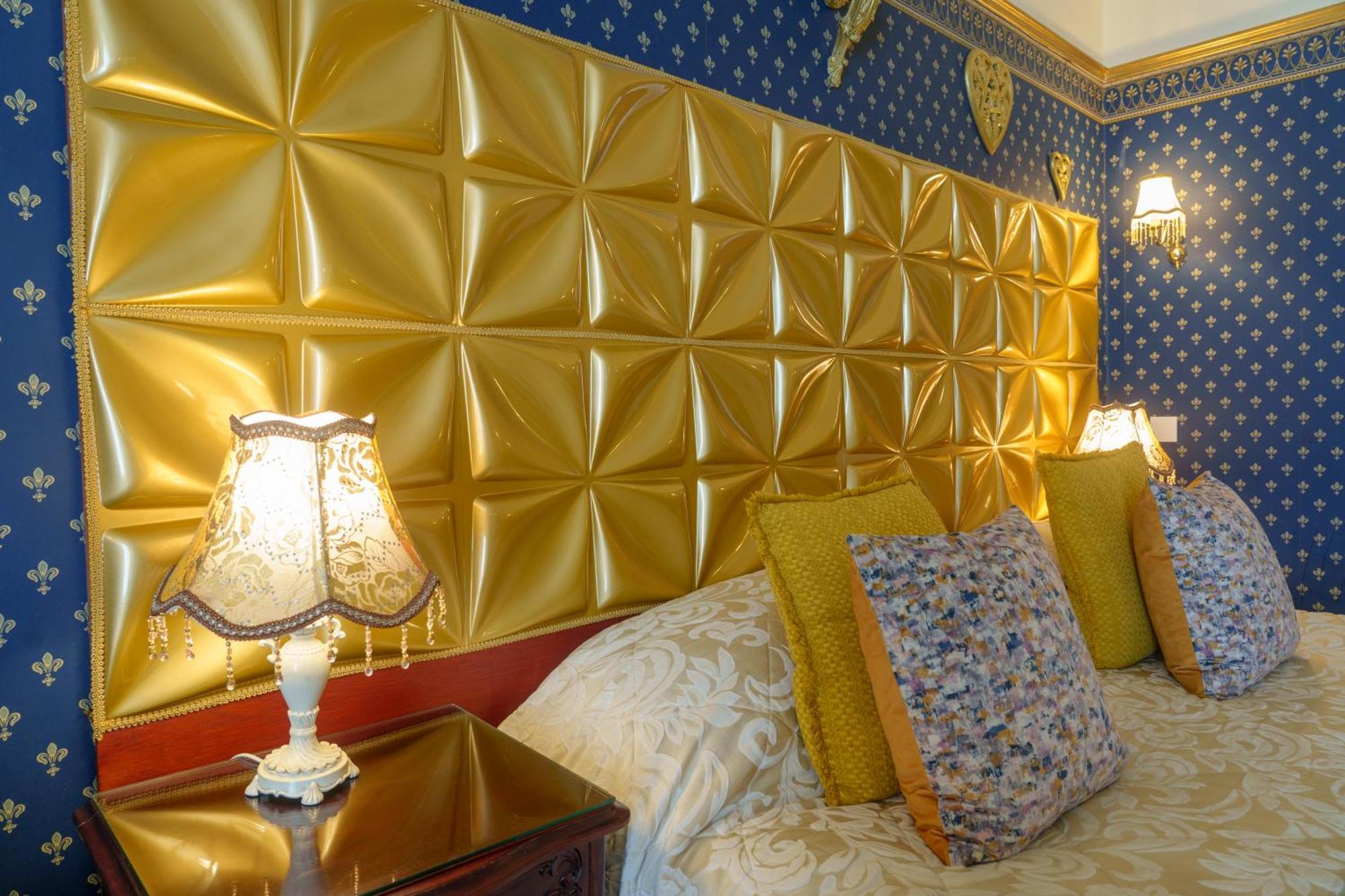 Harrisons Hall Bed & Breakfast Hotel Молд Екстериор снимка